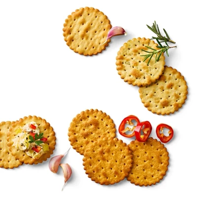 Assorted Cracker Trio - Garlic, Rosemary, Red Chili Flavored - 19.5oz - Good & Gather™ 3 Assorted Cracker Trio - Garlic, Rosemary, Red Chili Flavored - 19.5oz - Good & Gather™ - Image 3